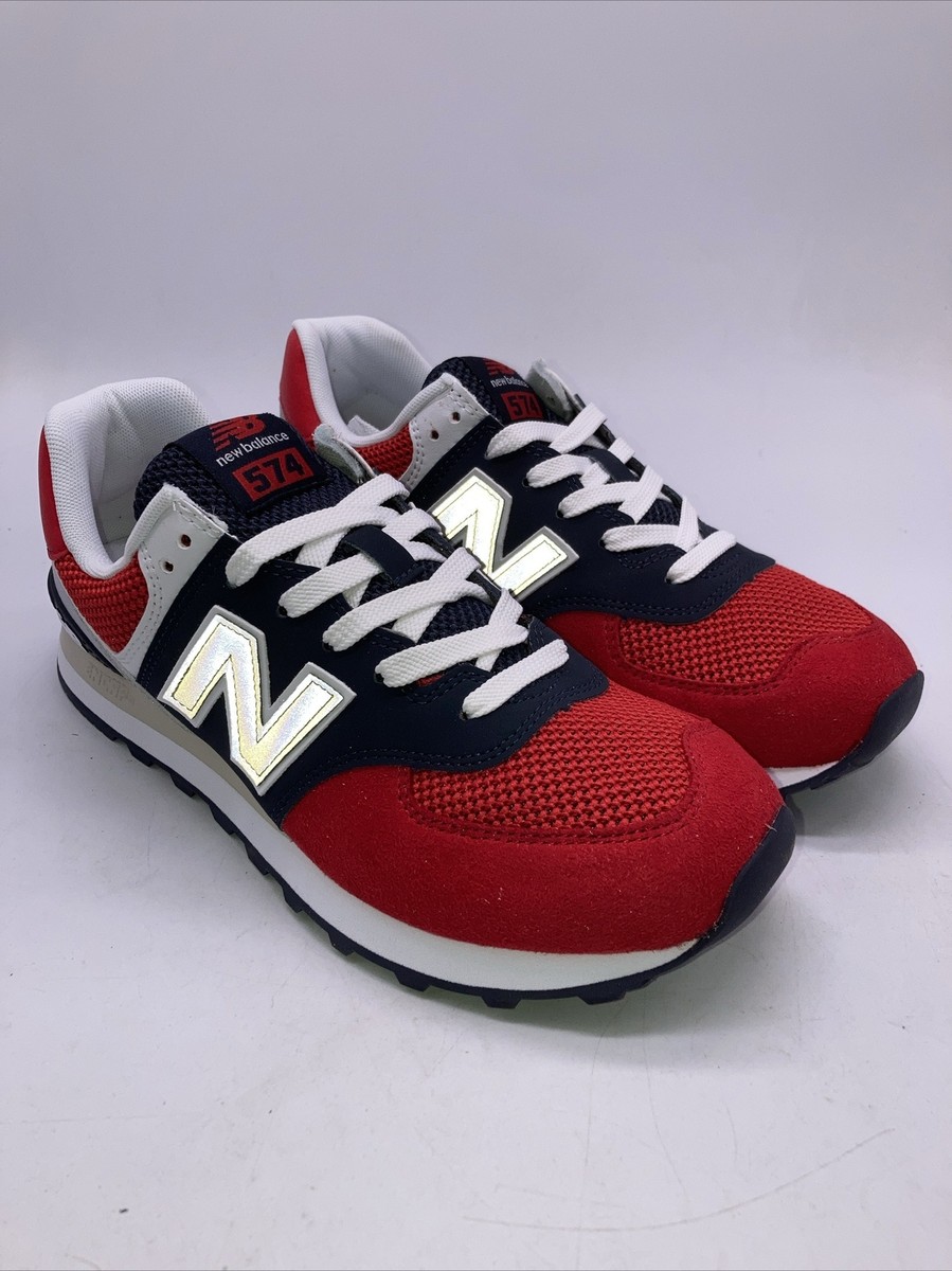 new balance trainers navy and red