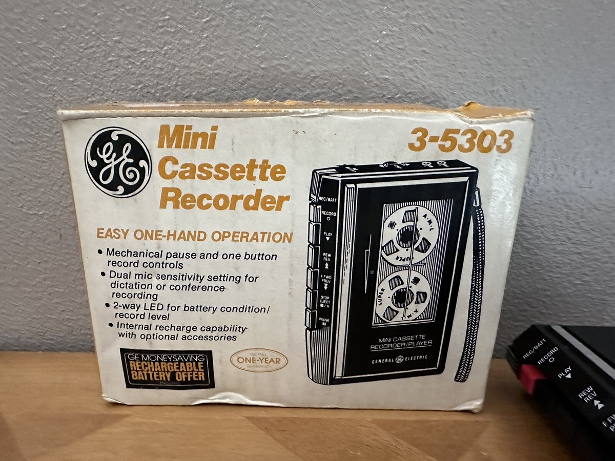 GE Mini Cassette Recorder 3-5303 With box And Manuals. Tested