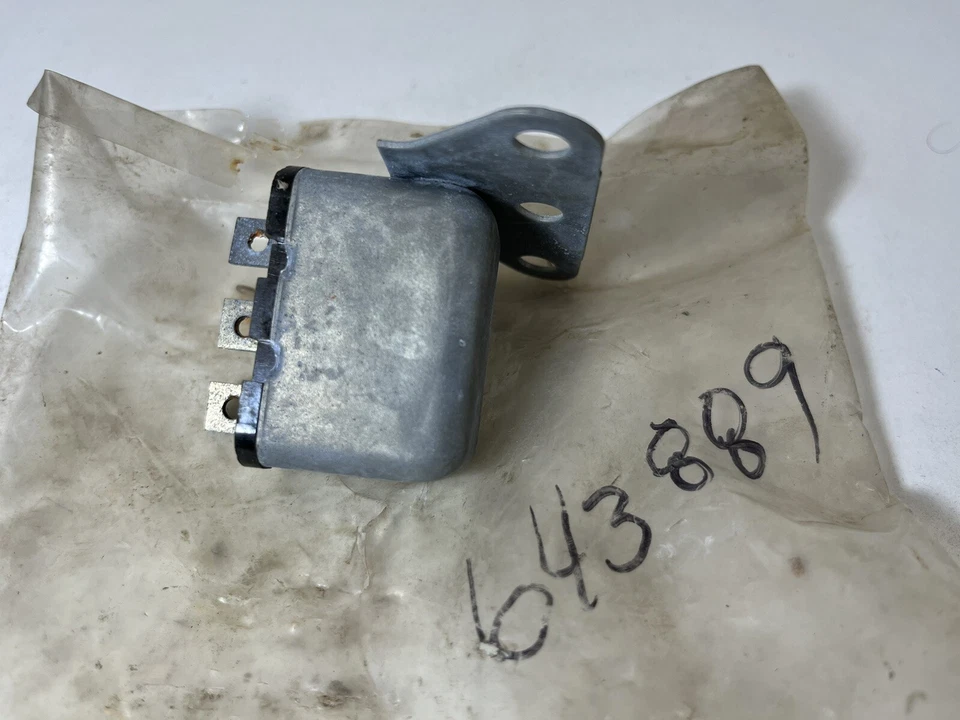 Camioneta Willys Jeep 643889 6 voltios relé de bocina CJ2A Jeepster Wagon CJ3A Foto 3 de 4