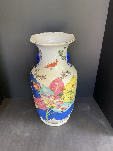 Chinese Tobacco Leaf Porcelain Vase 17 3/4" High - Picture 2 of 12