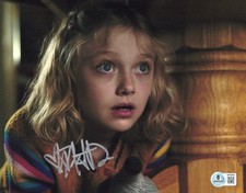 Dakota Fanning ‘War Of The Worlds’ Signed 8x10 Photo 'Rachel Ferrier' Beckett