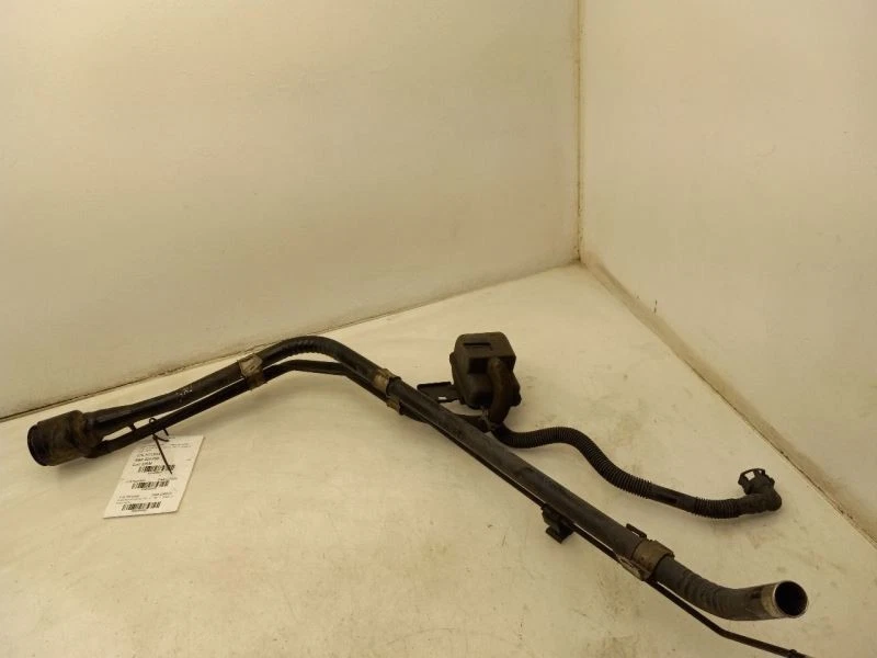 2004 TOYOTA 4RUNNER SR5 4.7L 4WD NO PESCOÇO DE ENCHIMENTO DE COMBUSTÍVEL  - Imagem 2 de 4