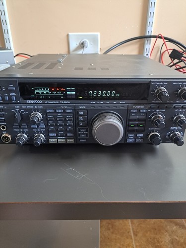 kenwood transceiver ts 850sAT