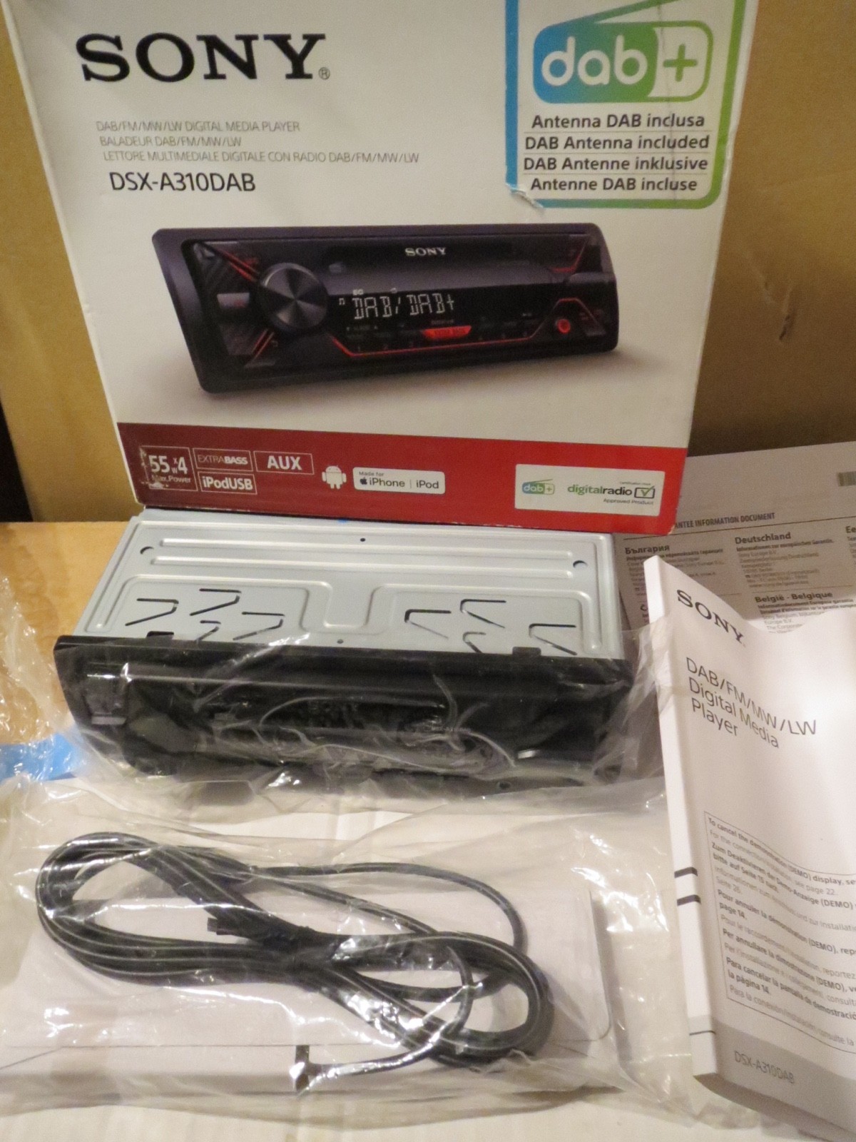 Sony DSXA310DAB 1 DIN Autoradio mit DAB+ Tuner, Extra Bass, USB/AUX Eingang