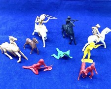 Lot Of 13 Vintage Cowboys  Indians with Horses Toys Plastic Figures Unbranded