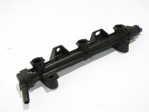 SKODA FABIA 2003 1.2 PETROL BENZIN FUEL RAIL ROHR EINSPRITZLEISTE 03E133320