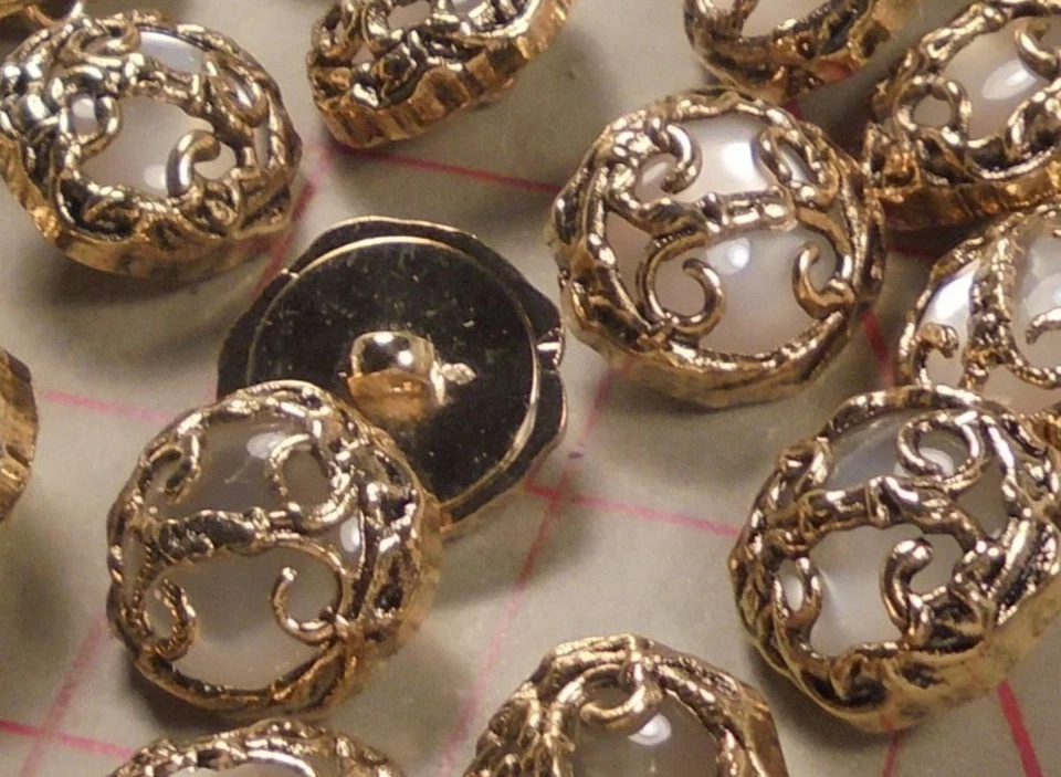 12 Large Vintage Pearlized White Shank Buttons Symetrical Golden Filigree 1" - Image 4 of 4