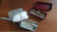 2 siringhe e bollitore '50