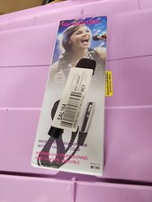 Karaoke USA Professional Dynamic Uni-Directional Microphone w/ Detachable Cord
