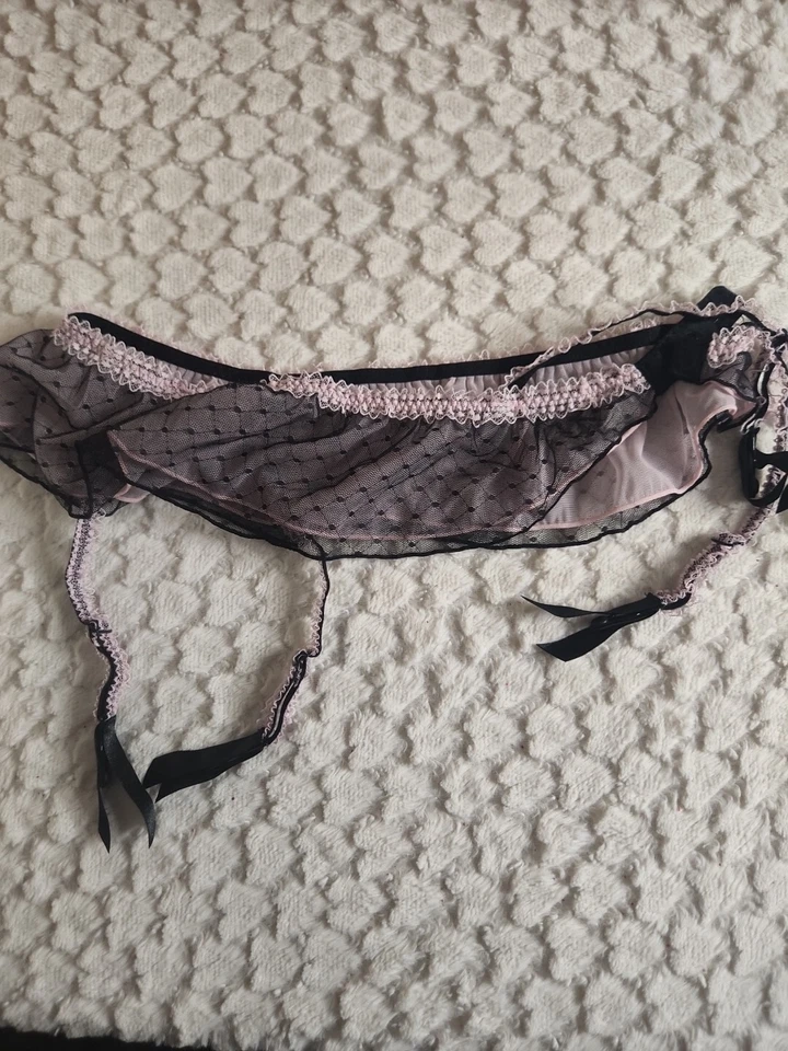 Lencería íntima B Tempted para mujer rosa negro diseñador liguero talla XS  Foto 2 de 3