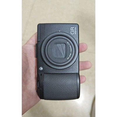 RICOH GR DIGITAL III 3 Digital Camera Tested W/SD Card Charger