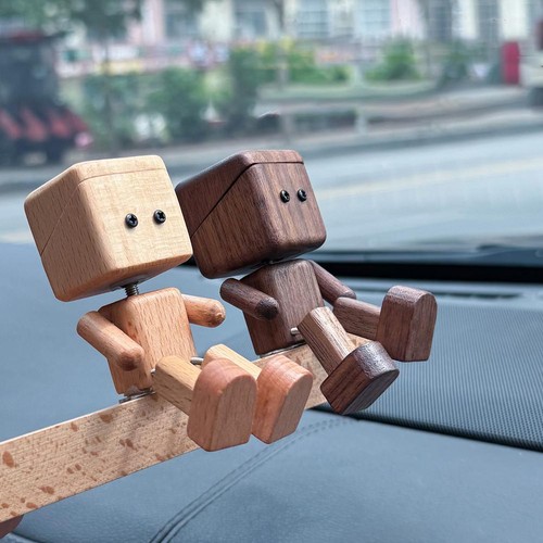Cute Solid-Wood Leg-shaking Robot Figurine Car Mounted Aromatherapy Ac cessory - Picture 4 of 17