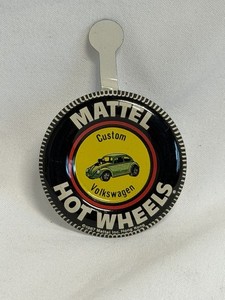 1967 MATTEL HOT WHEELS REDLINE ERA CUSTOM VOLKSWAGEN BEETLE BUG METAL PIN/BUTTON