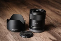 Sony Zeiss Sonnar T* FE 55mm F1.8 ZA Lens for E mount