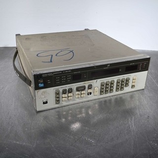 HP Hewlett Packard 8656B Signal Generator 0.1 990 MHz Opt 002