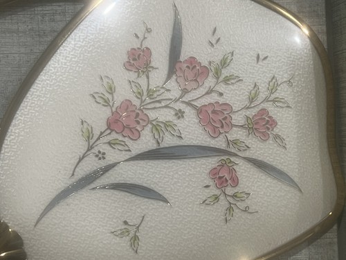 Vintage 4pc Elegant Gold Tone Floral Vanity Dresser Brush Mirror Comb Set - Picture 2 of 11