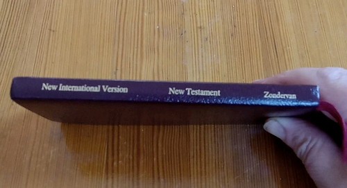 Thinline New International Version New Testament (1988 Bonded Leather Hardcover) - Foto 3 di 6