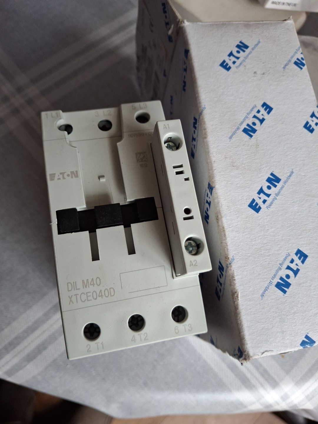 Eaton DILM40 ( XTCE040D) Contactor 3 P 110V 50HZ 120V 60HZ DIL M40