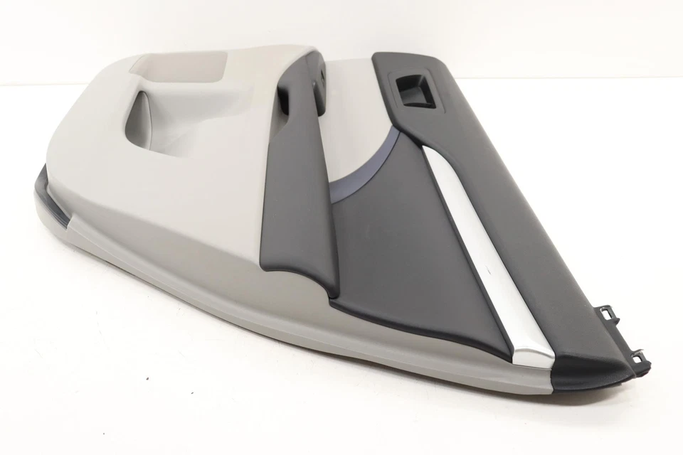 Toyota Highlander 2014-2016 panel de moldura de puerta trasera derecha OEM 67730X1T00 GRIS_FA10 Foto 2 de 4