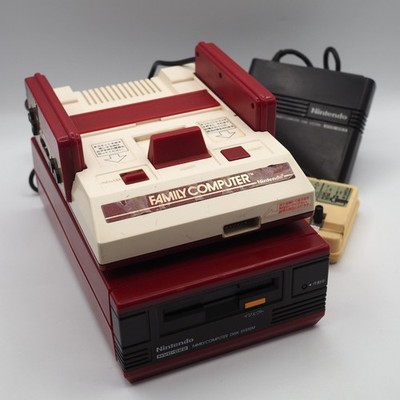 Nintendo Famicom HVC-001 / Famicom AV / New Famicom HVC-101 + Disk
