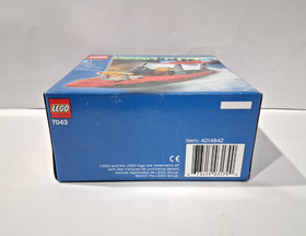 Lego 7043 Town World City Fire Firefighter- 64 Pieces NEW Sealed