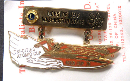 rare 1975 ATOMIC CUP TRI-CITIES LIONS Gold Cup hydroplane boat tack pin MINT c3