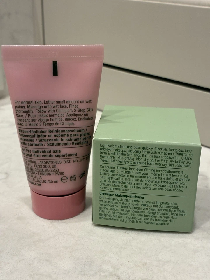 Bálsamo de limpeza Clinique Foaming Cleanser (1 oz) e Take The Day Off (0,5 oz) - Imagem 2 de 2