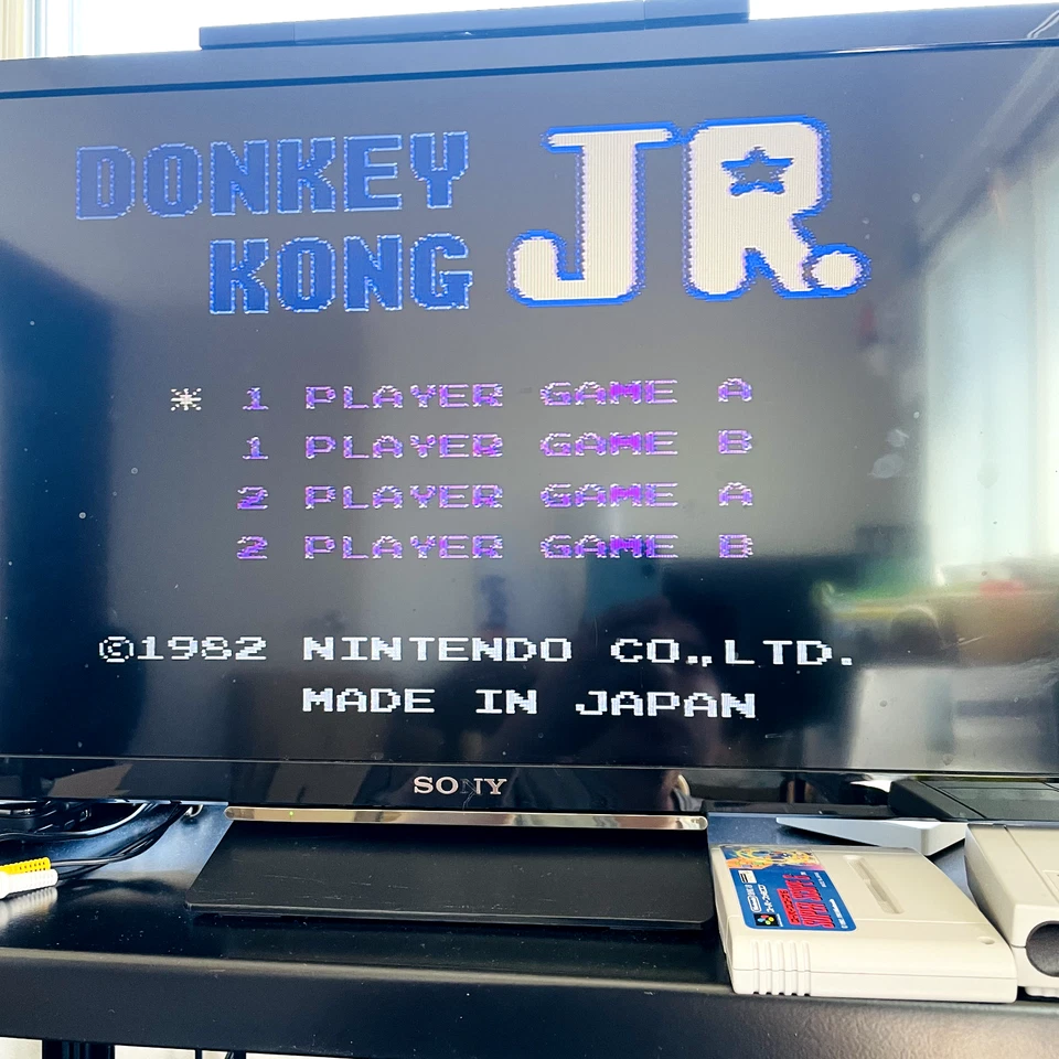 Donkey Kong Jr. Picture Cartridge Nintendo Famicom 1982 Japanese Version HVC-JR - Image 3 of 4