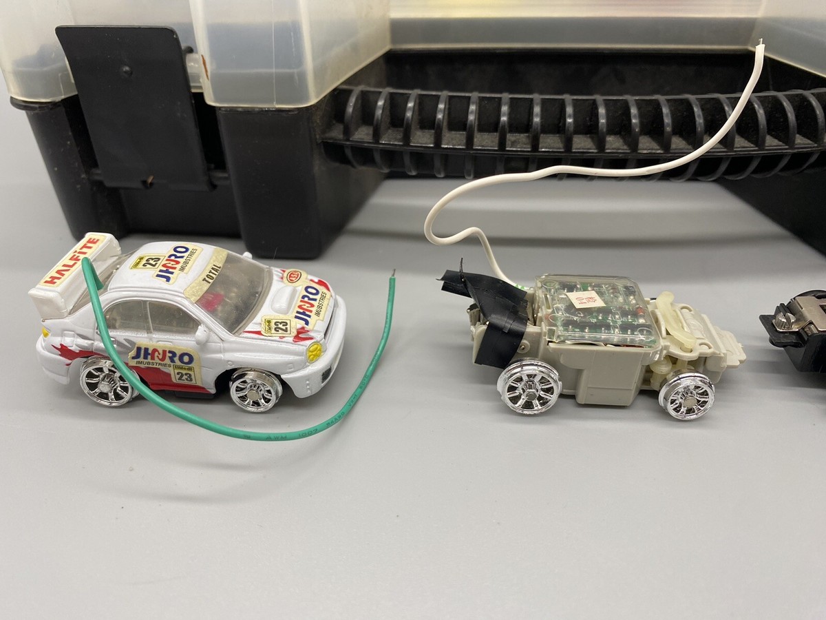 ミニカー　4点セット Zip Zaps Micro RC Car Case with 4 Cars & 4 Extra Bodies Hard Case