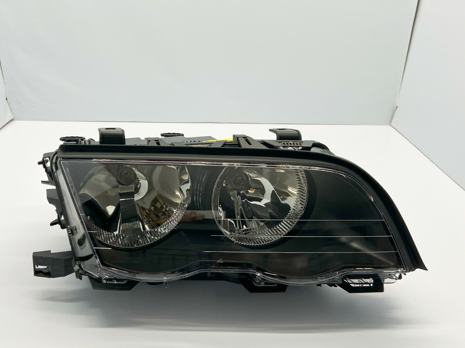 OEM MAGNETI MARELLI RH Headlight BMW Series 3 Saloon E46