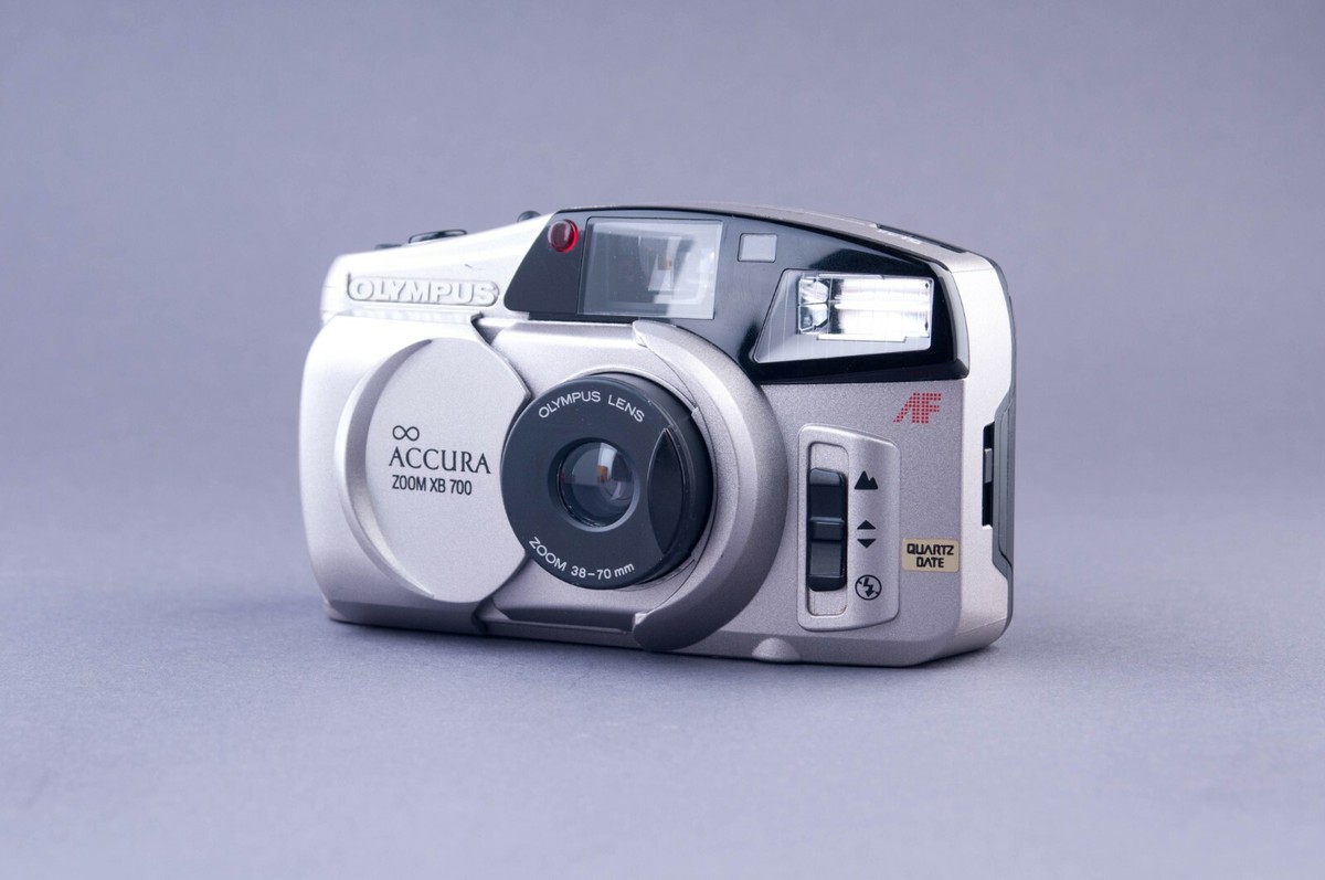 Olympus ACCURA ZOOM 700XB 35mm Point & Shoot Film Camera