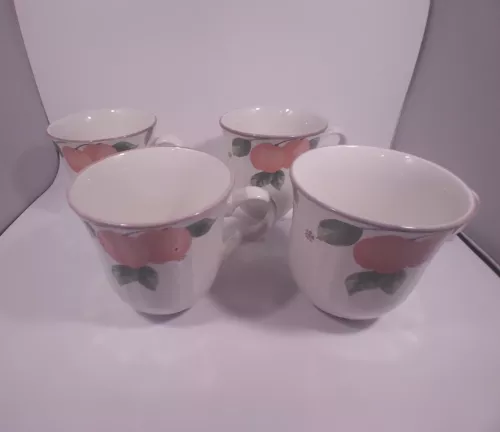 Set of 4 Mikasa Fruit Panorama coffee cups peaches plums grapes