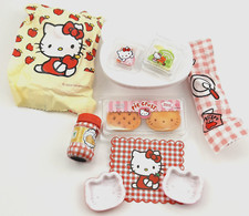 NEW MGA Miniverse Make It Mini Food Hello Kitty Series 1 Apple Pies