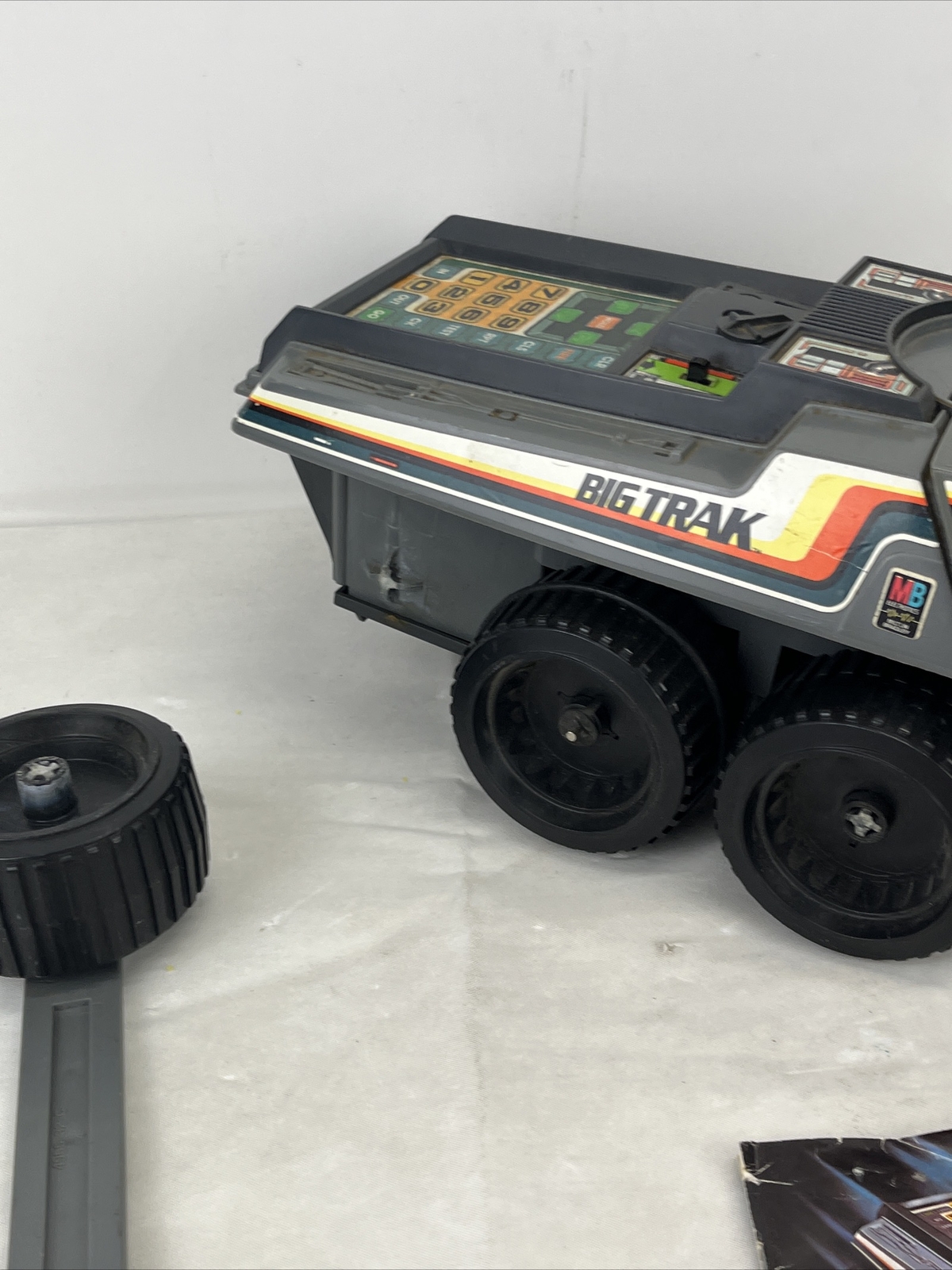 Vintage 1979 Milton Bradley Big Trak Programmable Tracked Electronic