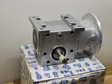 Cone Drive Speed Reducer, Gearbox, B03, 30:1 Ratio, .75" Shaft