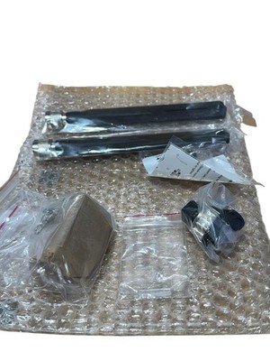 Moxa AWK-4121-T / 4131A-T Accessory Kit with 2 x Blade Antennas *NEW*