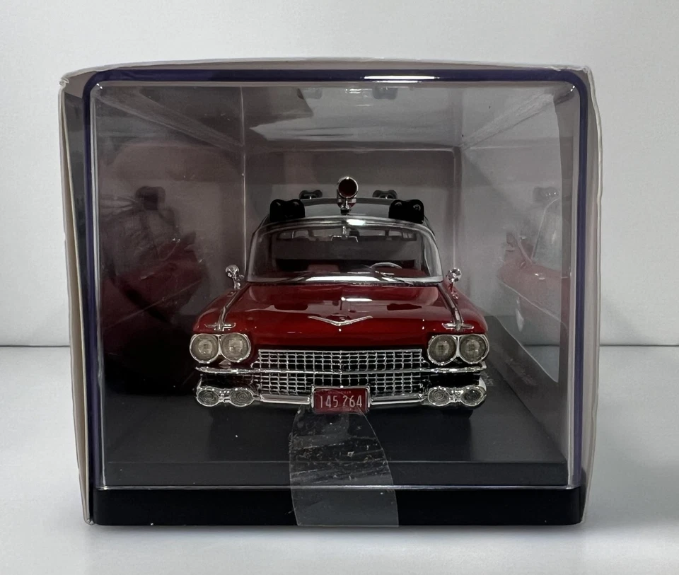 1/43 NEO CADILLAC S&S SUPERIOR AMBULANCE CHICAGO F.D. 1959 NEW - Image 2 of 4