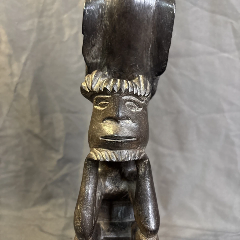 Антикварная деревянная статуэтка ручной работы птица на голове человека - Изображение 3 из 4