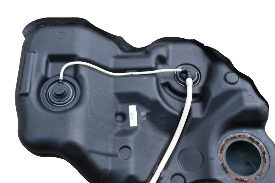 VW Volkswagen Passat 2012-2019 OEM depósito de tanque de combustible trasero con cuello de llenado Foto 4 de 4