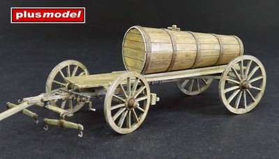 Hay wagon with wooden tank / 1:35