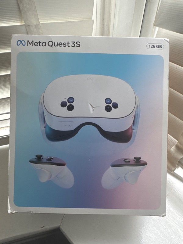Meta Quest 3S Virtual Reality Headset 128GB White ***Brand New***
