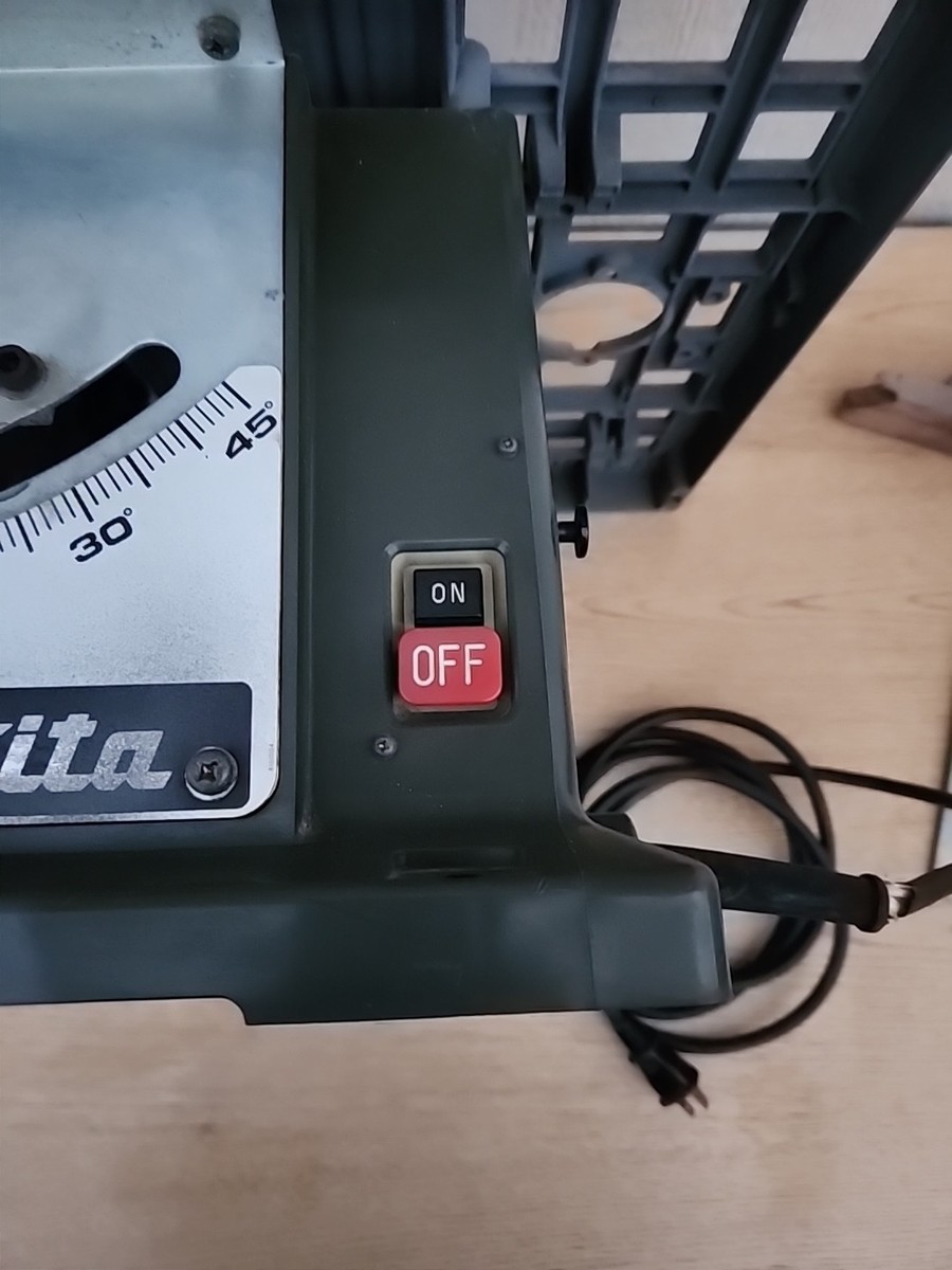 Makita 2708 Table Saw With Fence And Miter | eBay