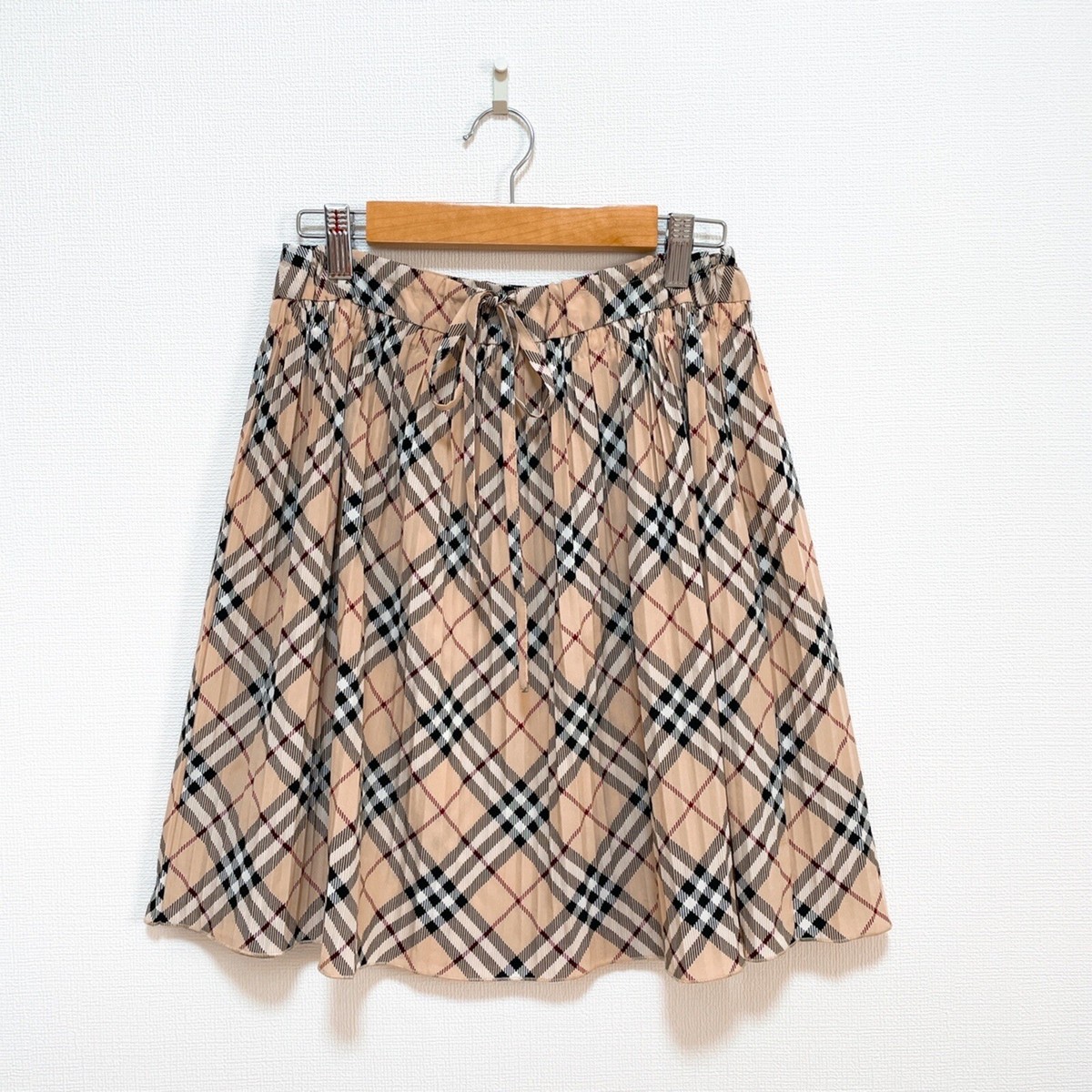 【関税&送料込】Burberry Skirts Beige Burberry Blue Label Japan Pleats Flare Skirt 36 Beige Nova