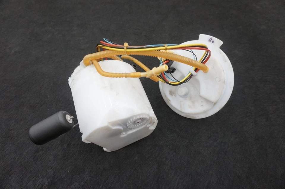 Блок отправителя насоса бензобака 16115A06489 BMW 760I xDrive G70 2023-24 - Изображение 4 из 4