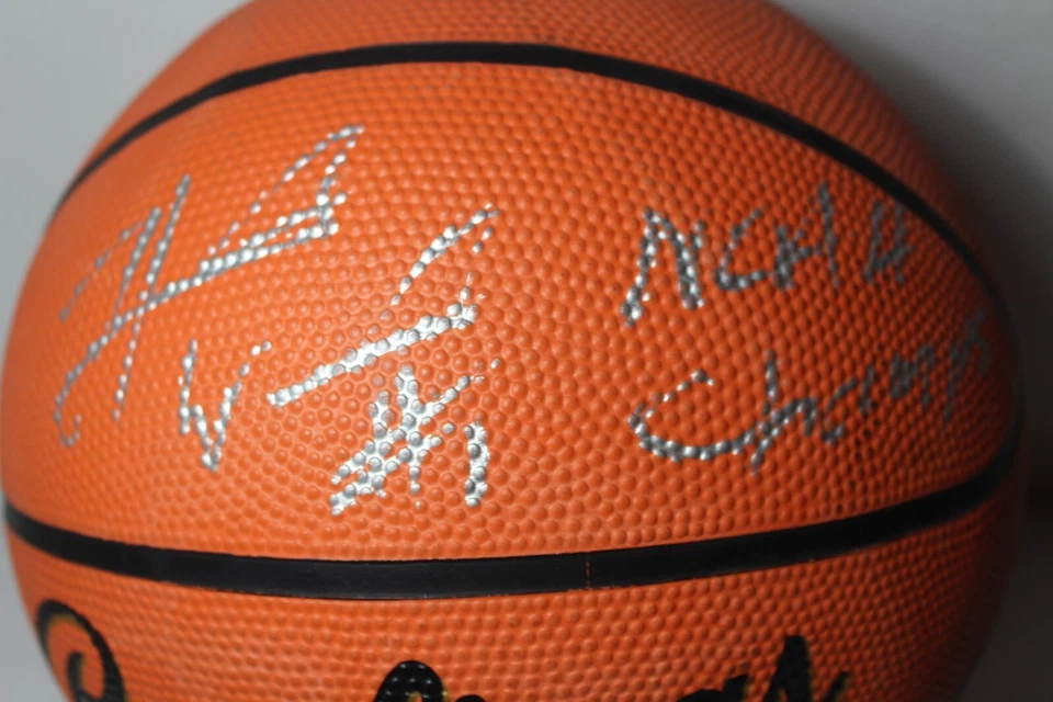 哈金·沃里克签名 NCAA 篮球和真品证明叙利亚橙色 2003 年 NCAA CHAMPS — 第 3/4 张图片