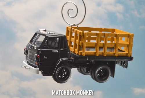 Vintage Style 1966 Dodge L600 Commercial Stake Bed Truck Christmas Ornament - Picture 4 of 10