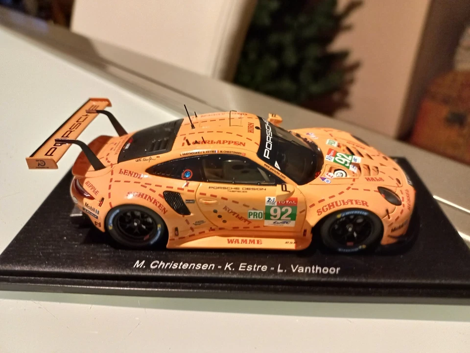 PORSCHE 911 RSR #92 Winner LMGTE Pro Class LM2018 - Spark 1/43 Ref. S7033 - Immagine 4 di 4
