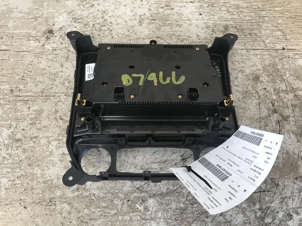 Pantalla de infoentretenimiento central delantera usada se adapta a: pantalla de camioneta GMC Sierra 1500 2018 Foto 2 de 4