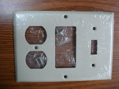 Metal//Brass Western Southeast Texas Decor Armadillo Outlet//Light Switch Cover