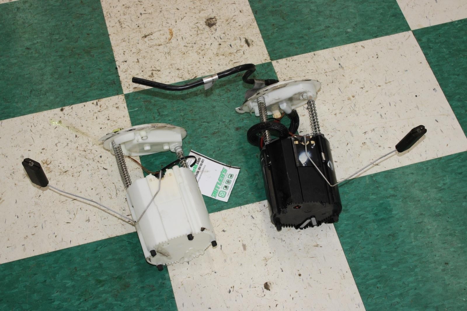 Maserati Ghibli 2014-2019 Left, right Fuel sensors Pair